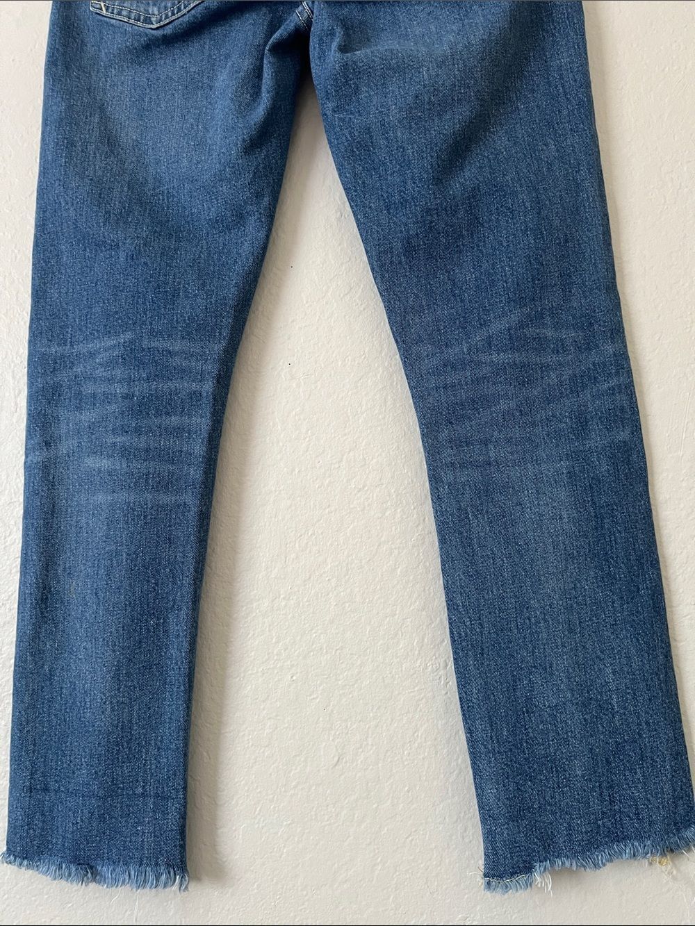 EUC Pilcro and the Letterpress Slim Boyfriend Jeans Raw Hem Distressed Size 27 - Picture 8 of 13